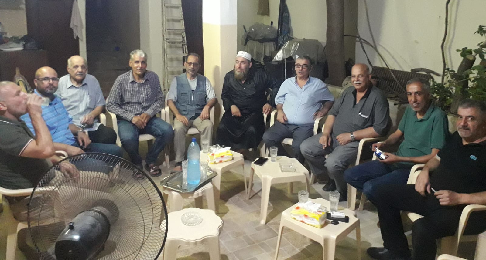 اللجان الشعبية تلتقي لجنة تأمين أرض لانشاء مقبرة في مخيم نهرالبارد