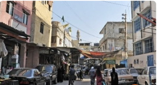 عودة عدّة عائلات فلسطينية نازحة الى منازلها بعد انتشار القوة المشتركة في مخيم عين الحلوة