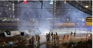 سقوط حافلة عن جسر في ايطاليا و مقتل ٢٠ شخصاً