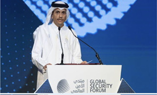 رئيس الوزراء القطري يستنكر التصريحات الإسرائيلية:تقوض الإفراج عن الأسرى