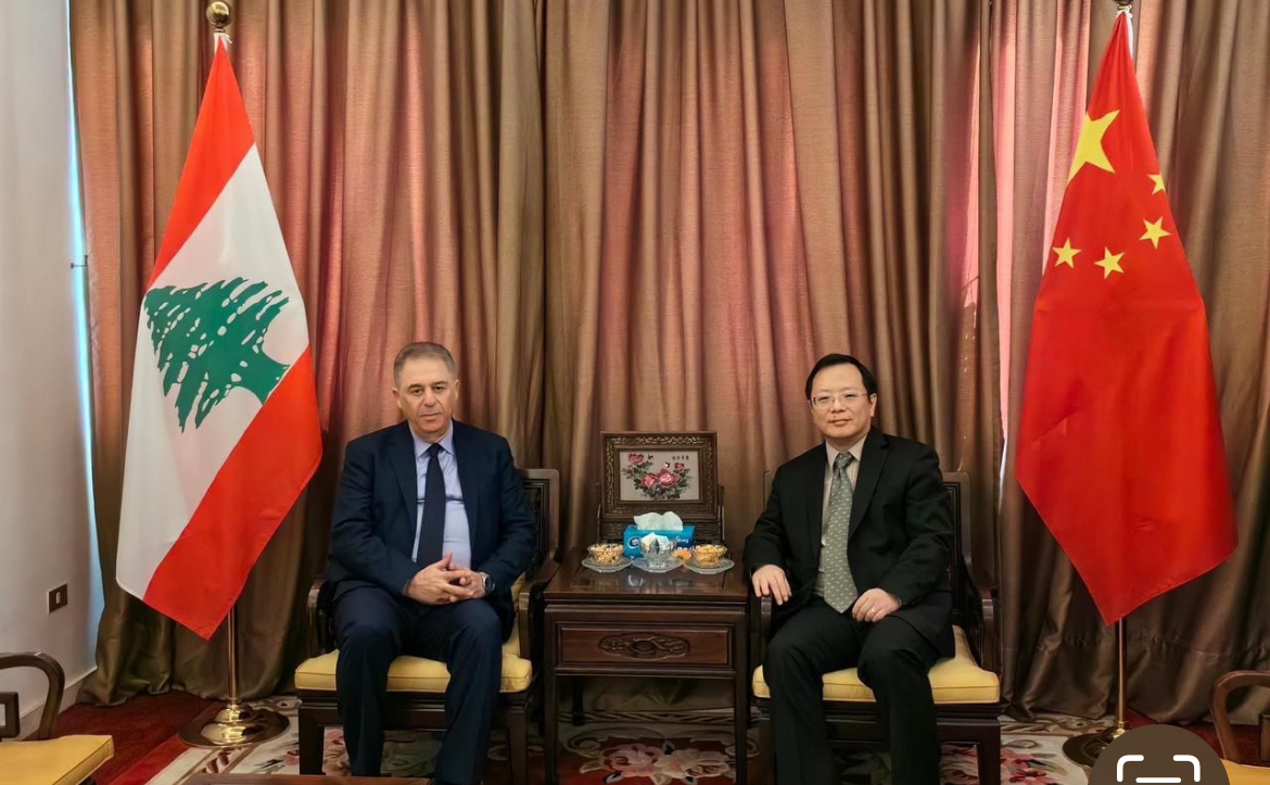 السفير دبور يلتقي السفير الصيني في لبنان
