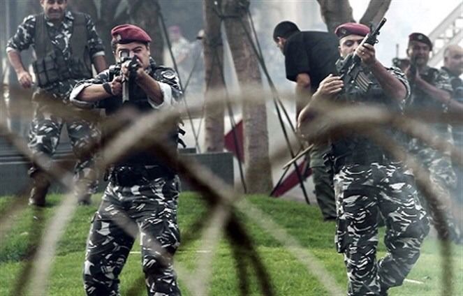 إلقاء القبض على أشخاص أطلقوا النار بأوقات سابقة في طرابلس .