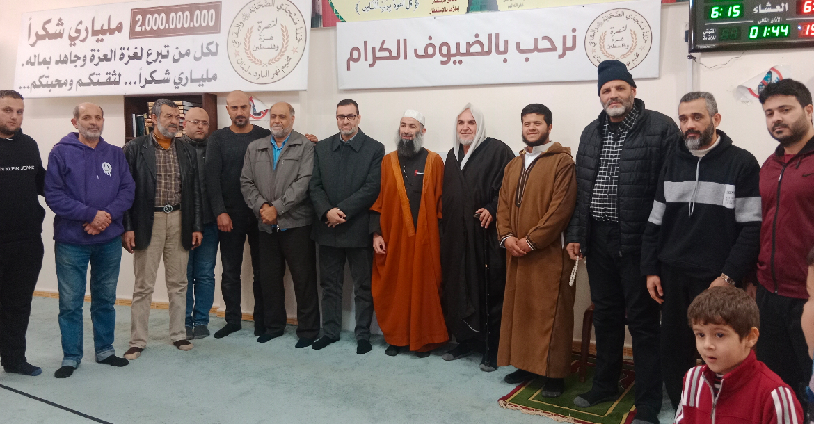 حـ ركـ ة حـ ماس  تزور مسجد البقاعي في مخيم نهر البارد*