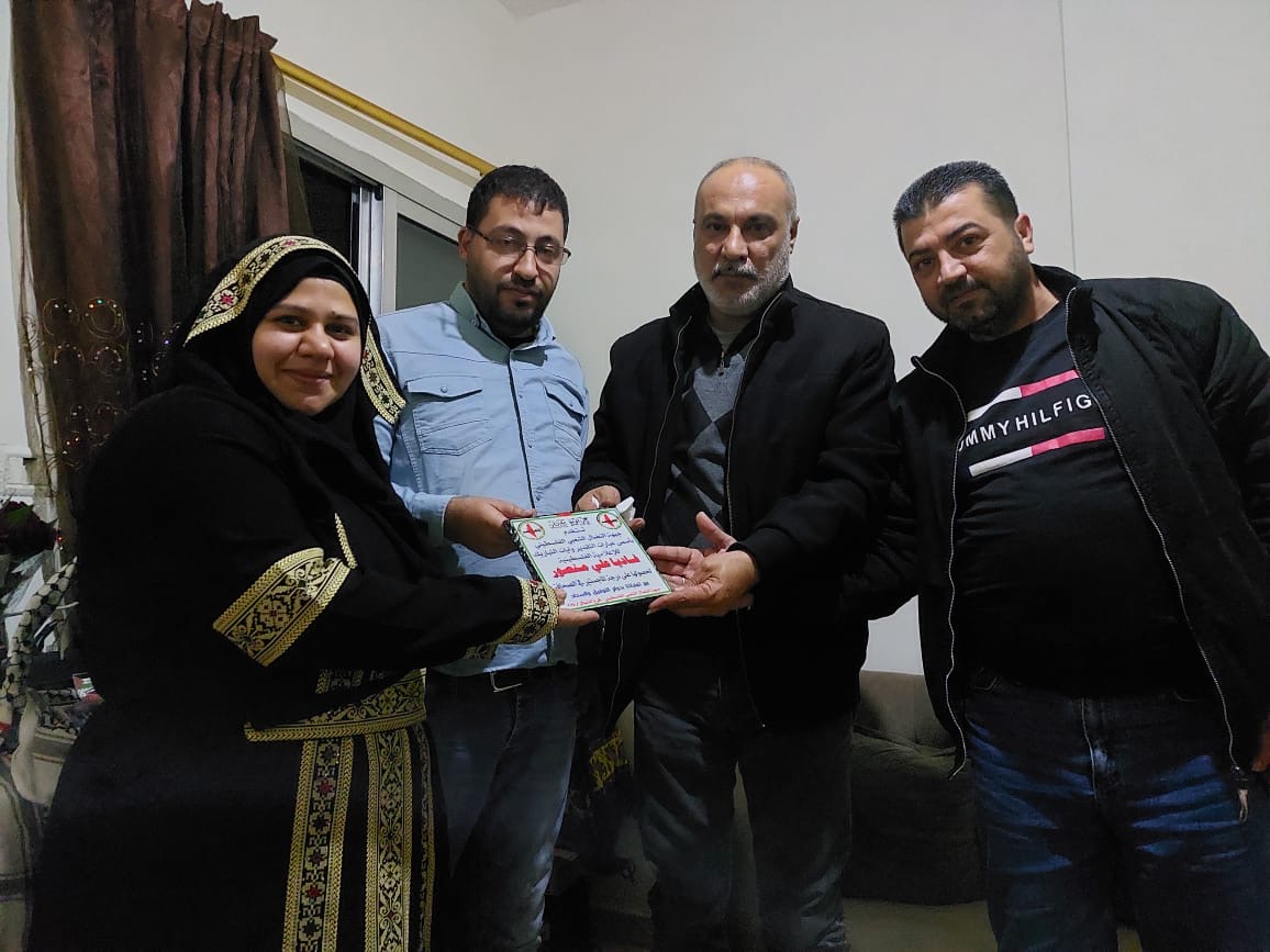 النضال الشعبي تكرم الاعلامية فاديا علي منصور*