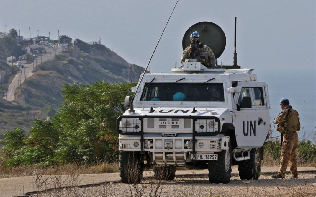 اليونيفيل تسحب قواتها…… هل من ضربة تحضر؟