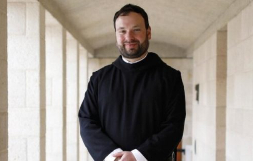 غضب كبير بعد مهاجمة رجل دين مسيحي في القدس