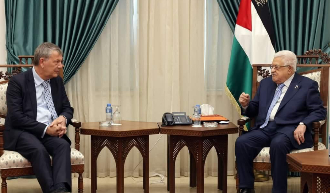 الرئيس الفلسطيني يستقبل المفوض العام لوكالة غوث وتشغيل اللاجئين "الأونروا"