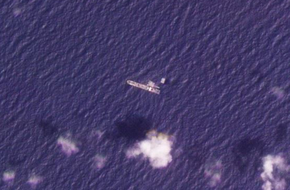 بِصور بالأقمار الصناعية: أميركا تبني "رصيف غزة" بِـ320 مليون دولار