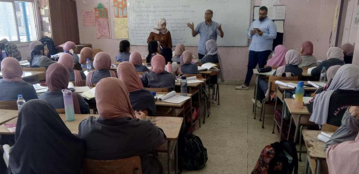 لقاء توجيهي لطالبات المرحلة المتوسطة  في مدرسة الفالوجة