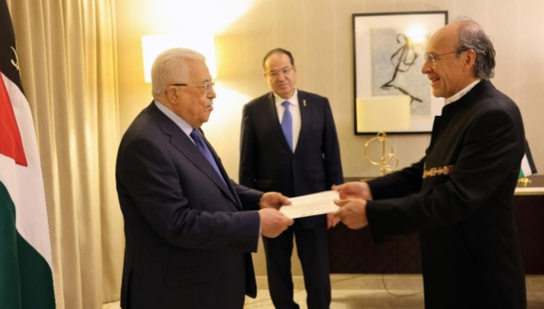 الرئيس الفلسطيني  يتقبل أوراق اعتماد سفير بوليفيا لدى دولة فلسطين