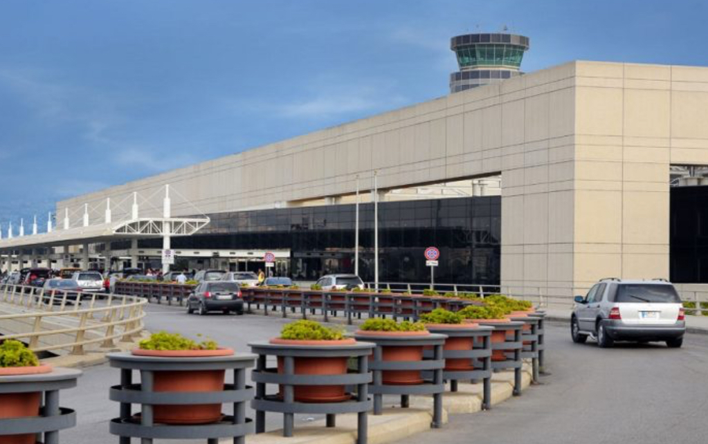 وزير الإعلام ينفي  سحب دول أوروبية سفراءها من لبنان