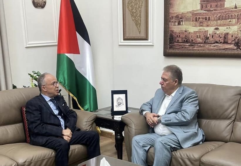 السفير دبور يستقبل السفير الجزائري