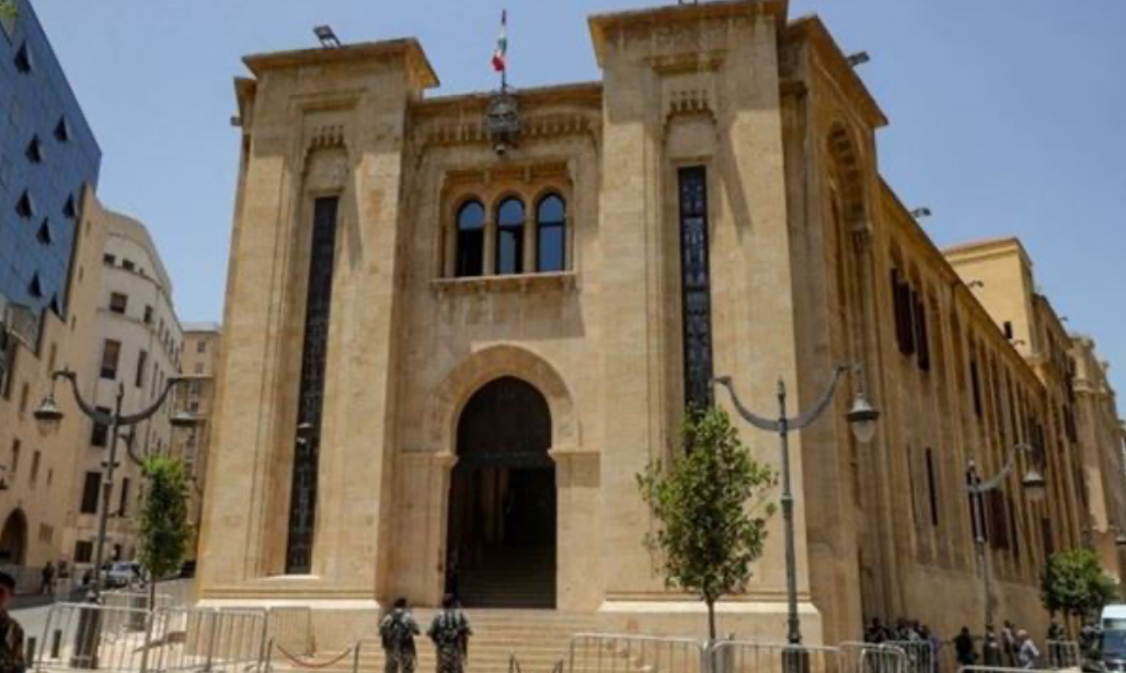 المخاوف تزداد"... نائب ينبّه من مرحلة "حساسة جدًا"!