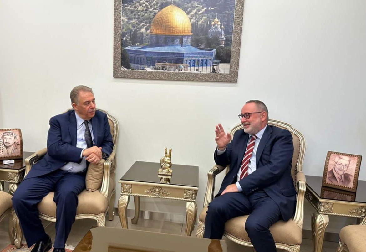 السفير دبور يستقبل السفير النرويجي في لبنان مودعاً