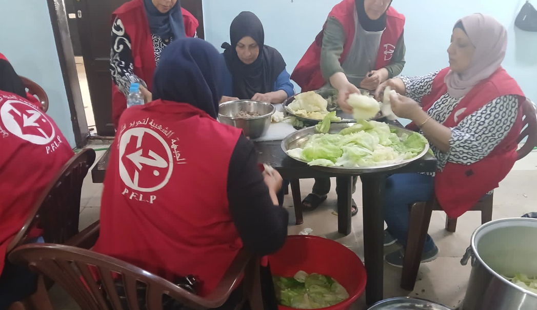 مطبخ الشعبية… تقديم وجبات ساخنة للأخوة النازحين من الجنوب