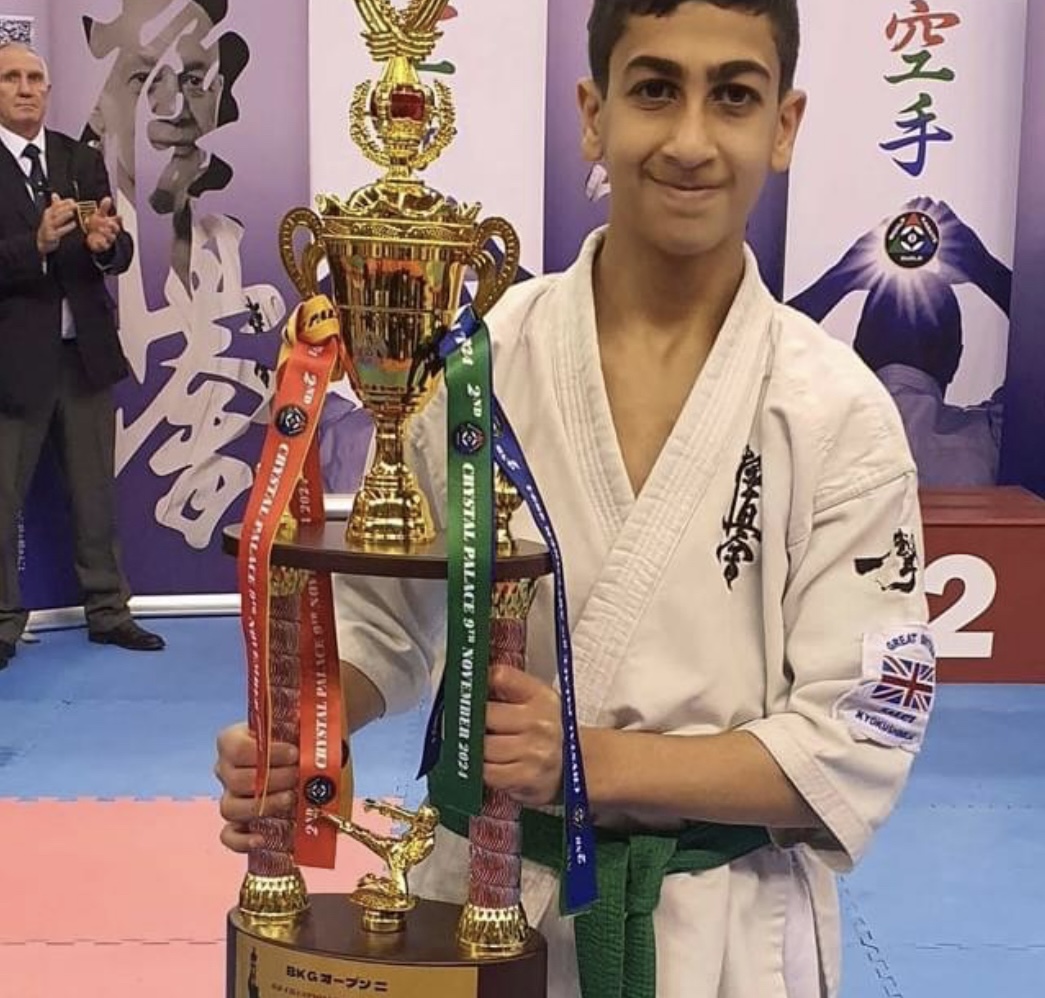 فلسطيني مقيم في بريطانيا يواصل تسجيل الأنتصارات