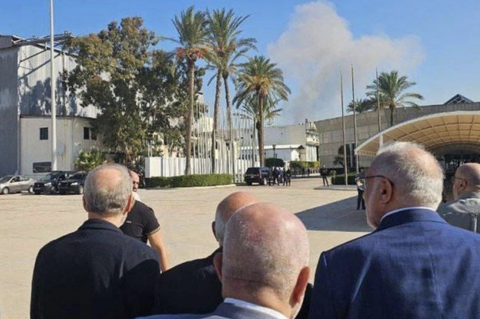 لاريجاني يتابع الغارات على الضاحية