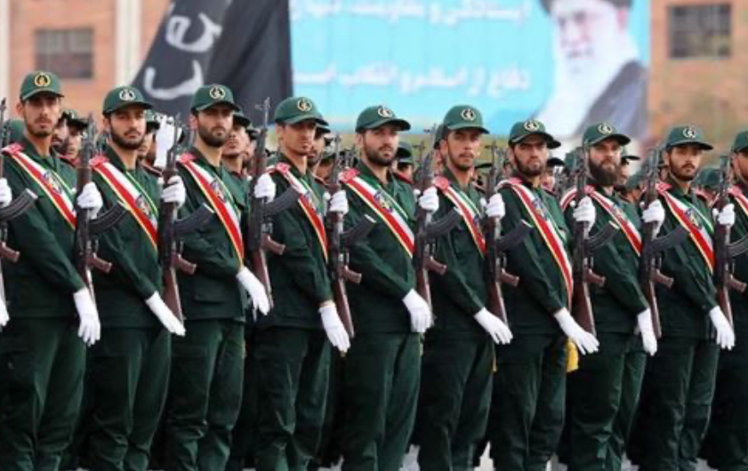 لن نسمح لكم"... الحرس الثوري يرد على بوتين