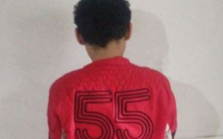 مراهقٌ لبناني يسلب 1700$!