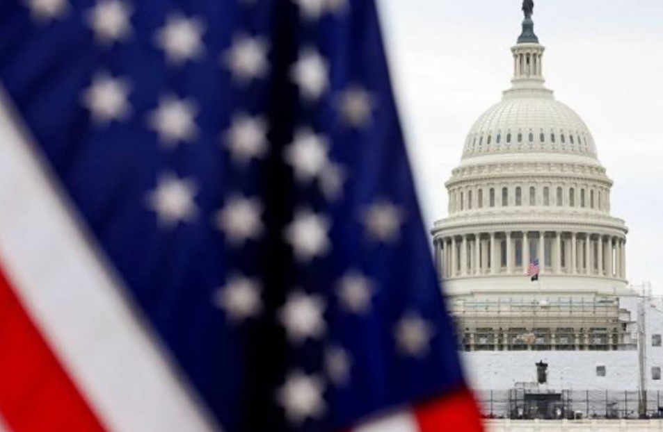 أميركا تحول مساعدات عسكرية إلى لبنان..