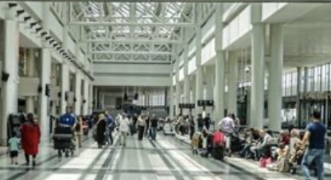 إسرائيل كانت ستقصف مطار بيروت"... إليكم السبب!