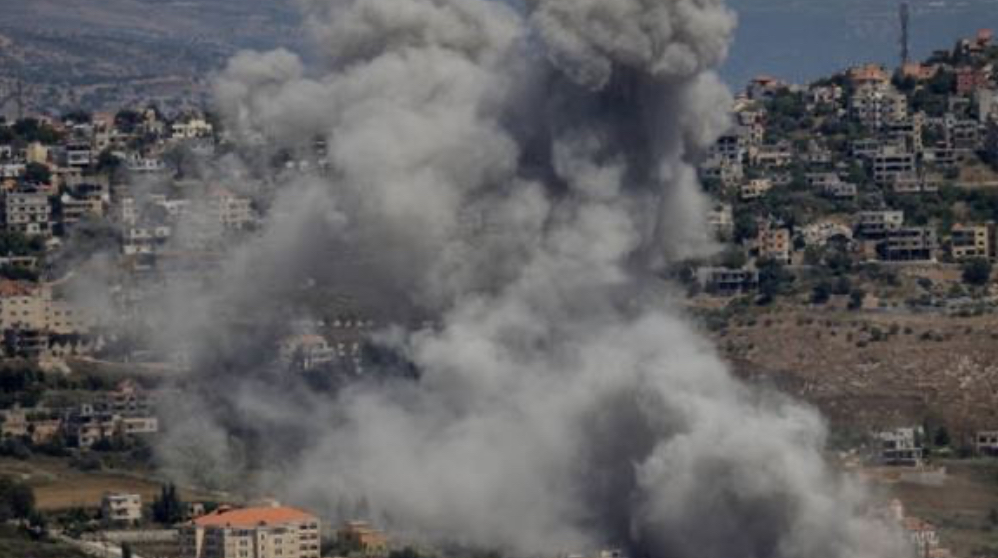 تصعيدٌ إسرائيلي قبيل الانسحاب... توغلٌ وإحراق منازل جنوباً