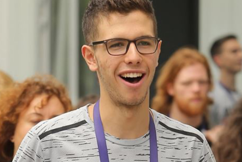 حافظ بشار الأسد يروي قصة "الهروب"... وصحافية كندية "تكشف"!