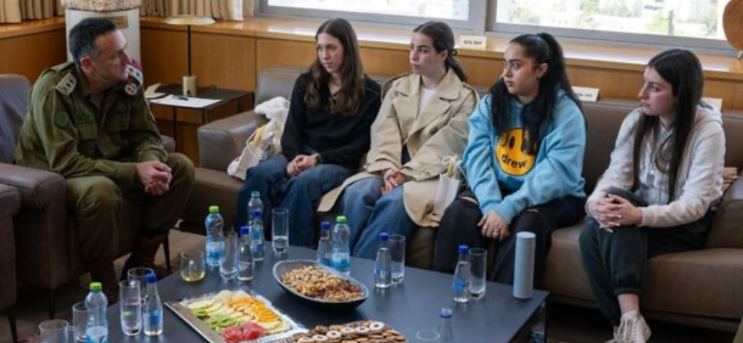 جنديات محررات ينتقدن الجيش الإسرائيلي!