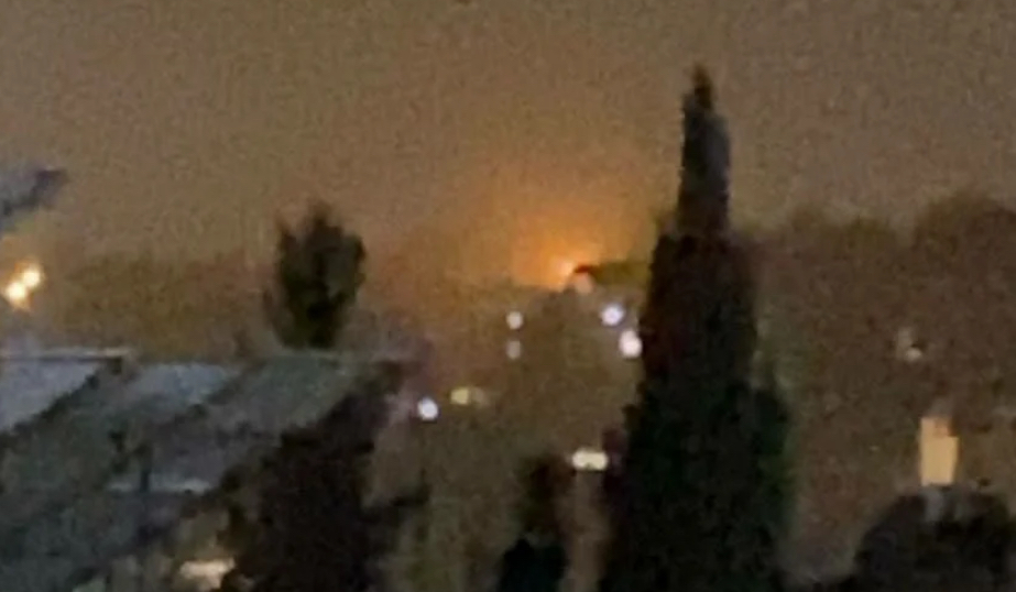 الجيش  الإسرائيلي يستهدف مبنى في بعلبك