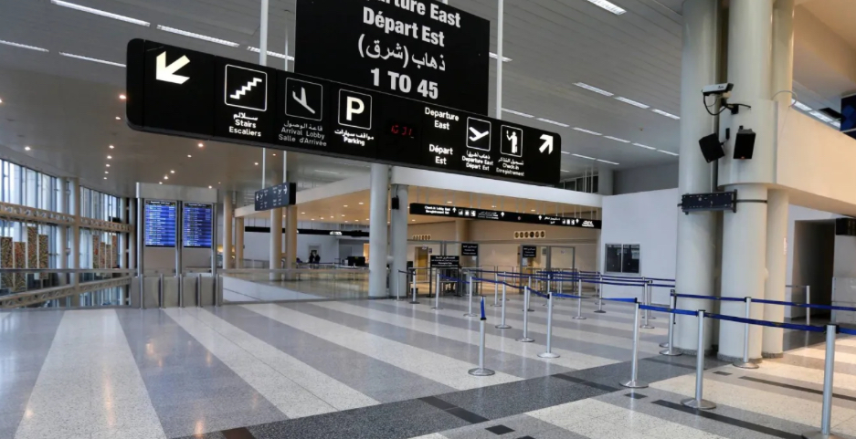 عقد بمليون دولار في المطار