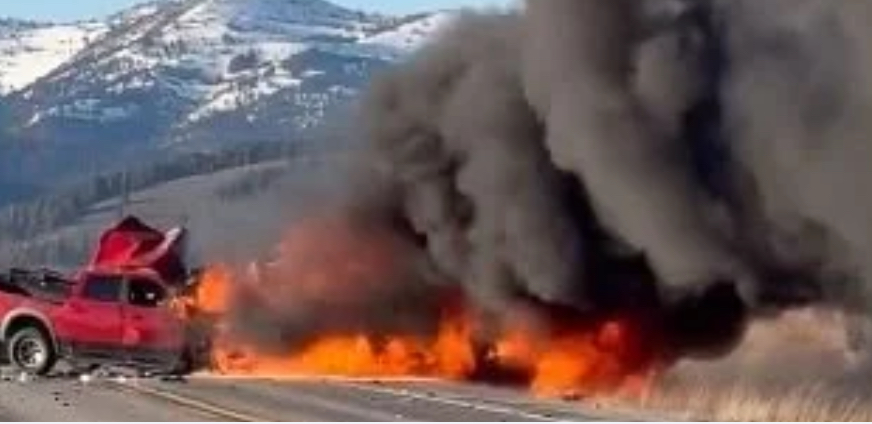 رحلةٌ سياحية تنتهي بكارثة... 7 قتلى في حادث مروّع بأميركا