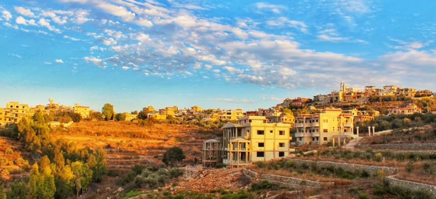 مسيرة تلقي قنبلة على مجدلزون... وإصابة مواطن