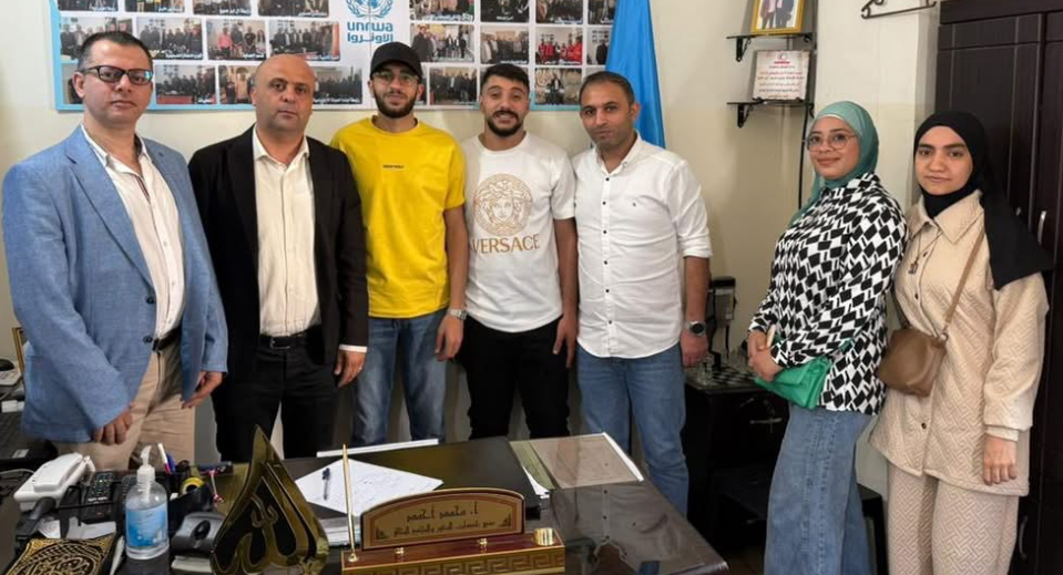 المكتب الطلابي الحركي في الشمال يلتقي مدير مكتب خدمات الأونروا في مخيم البداوي