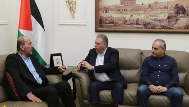 السَّفير دبور يستقبل وفداً من الجبهة الديمقراطية لتحرير فلسطين