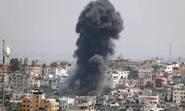 في ثلاث مناطق بغزة... إسرائيل تعلن وقفًا مؤقتًا للعمليات العسكرية!