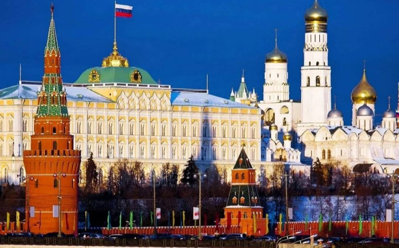 آلاسكا وجهة القمة المرتقبة بين بوتين وترامب… والكرملين يُعلّق