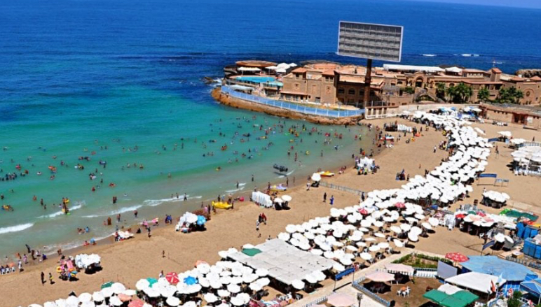 رحلة مدرسية تتحول إلى فاجعة... غرق طلاب في شاطئ الإسكندرية