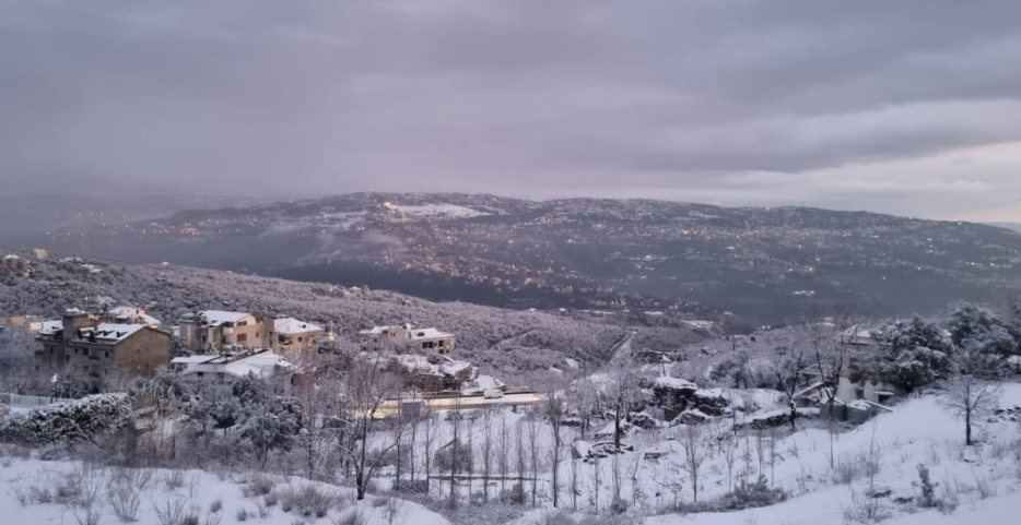 الشتاء يطرق أبواب لبنان: منخفض جوي قوي يحمل أمطارًا غزيرة وعواصف رعدية