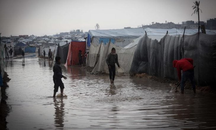 تحذير خليجي عربي إسلامي من كارثة إنسانية تتسع في غزة وسط عواصف الشتاء وحصار المساعدات