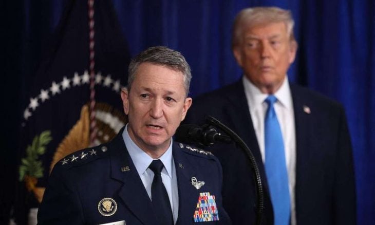 قائد عسكري: الجيش الأمريكي قام بدراسة حياة مادورو… طعامه وملابسه وحيواناته الأليفة