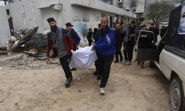 الاحتلال الإسرائيلي يصعد في غزة.. ارتقاء شهداء خارج حدود “الخط الأصفر” وقصف جوي وتوغل بري