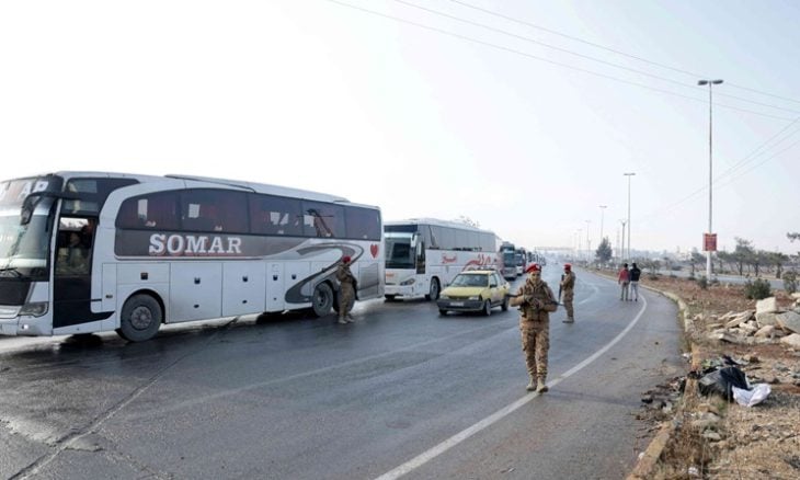 المقاتلون الأكراد المحاصرون في حلب سيُنقلون إلى منطقة الإدارة الذاتية في شمال شرق سوريا