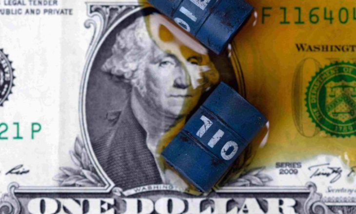 النفط يرتفع مع تزايد المخاوف إزاء مستقبل إمدادات فنزويلا وإيران