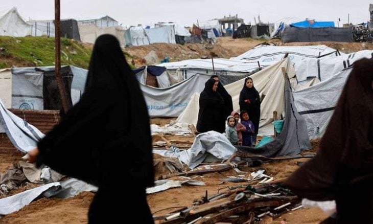 الأمطار تجتاح وتدمر المخيمات الهشة في غزة- (صور)