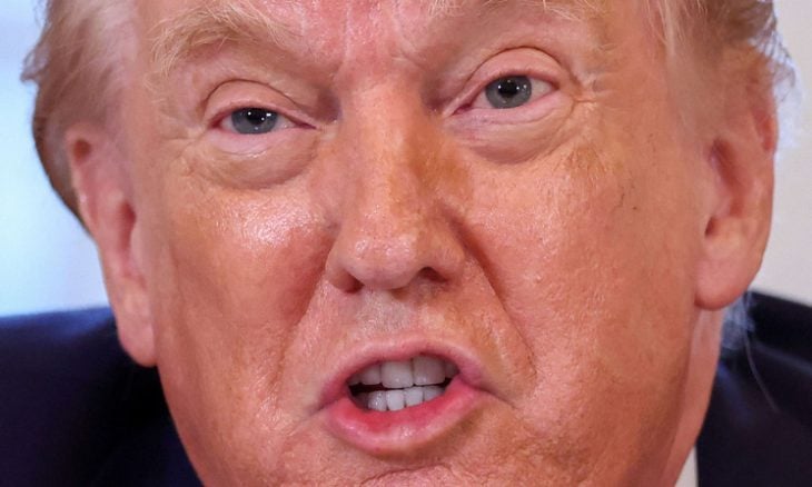 ترامب: سنتولى أمر غرينلاند سواء “باللين أو بالشدة”