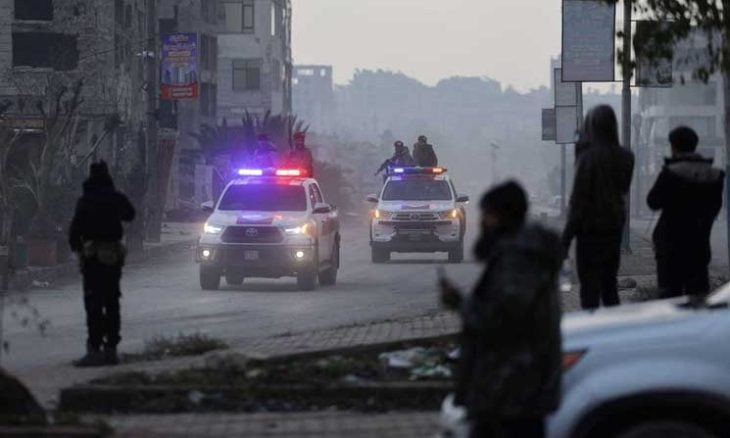 الجيش السوري يعلن انتهاء تمشيط حي الشيخ مقصود في حلب بشكل كامل.. واستمرار حظر التجوال بعدة أحياء لـ”تثبيت الأمن”