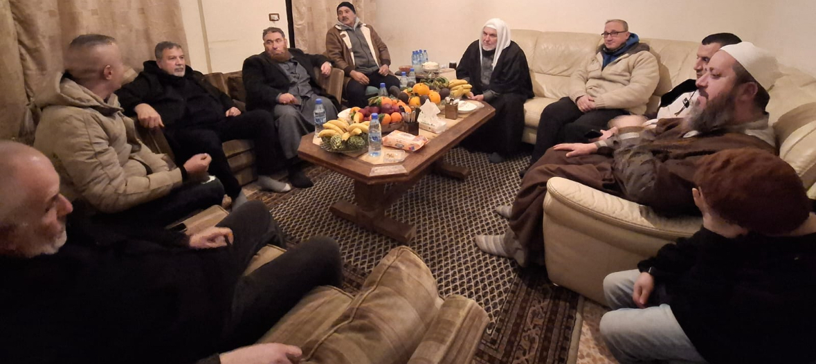 لقاء في نهر البارد لإتمام  شراء منزل ليكون مقراً لمركز عثمان بن عفان*