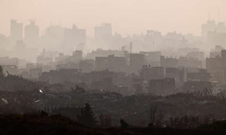 7 شهداء في قطاع غزة منذ صباح اليوم بينهم 4 في قصف إسرائيلي على منزل بدير البلح- (فيديو)