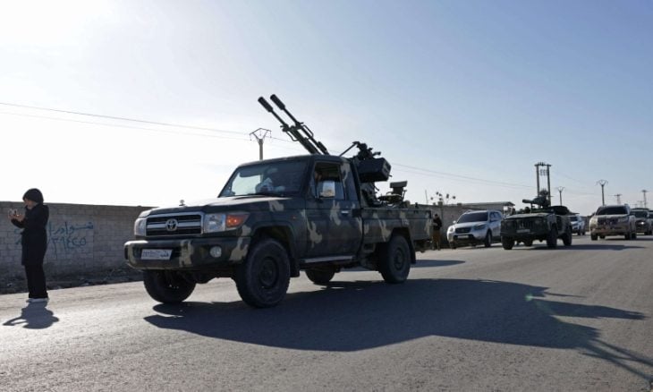 الجيش السوري يدعو مسلحي “قسد” للانشقاق والتوجه إلى نقاطه العسكرية