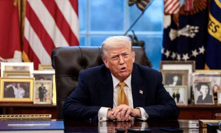 الدعوةلمظاهرات عارمه في أمريكا تطالب عزل اترامب الأرعن عن منصبه ..